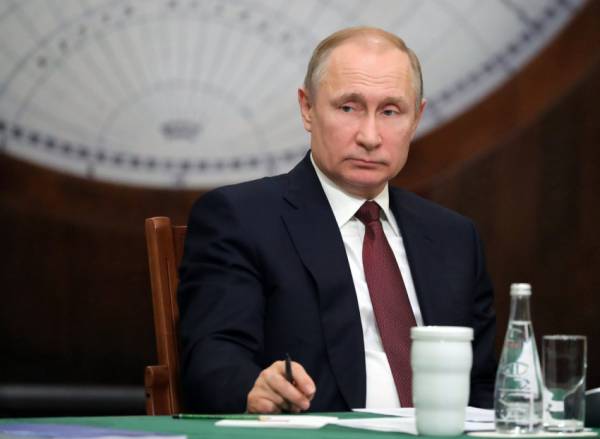 Πούτιν: Σαχλαμάρες ότι η Ρωσία σχεδιάζει συνομωσίες εναντίον της Ελλάδας