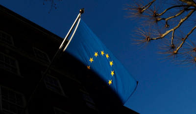 Νέες κυρώσεις σε συγγενείς Ρώσων ολιγαρχών ετοιμάζει η ΕΕ
