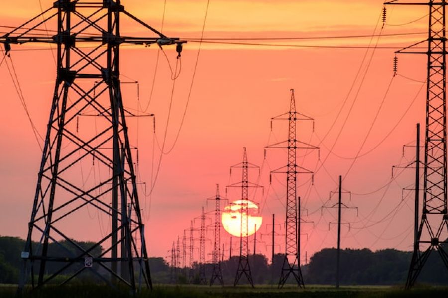 Βαθαίνει η ενεργειακή κρίση: Για πρώτη φορά στα 1.000 ευρώ/MWh η τιμή ρεύματος στη Γερμανία