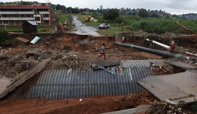 Νότια Αφρική: Νέος απολογισμός των θυμάτων από τις πλημμύρες - Στους 400 οι νεκροί