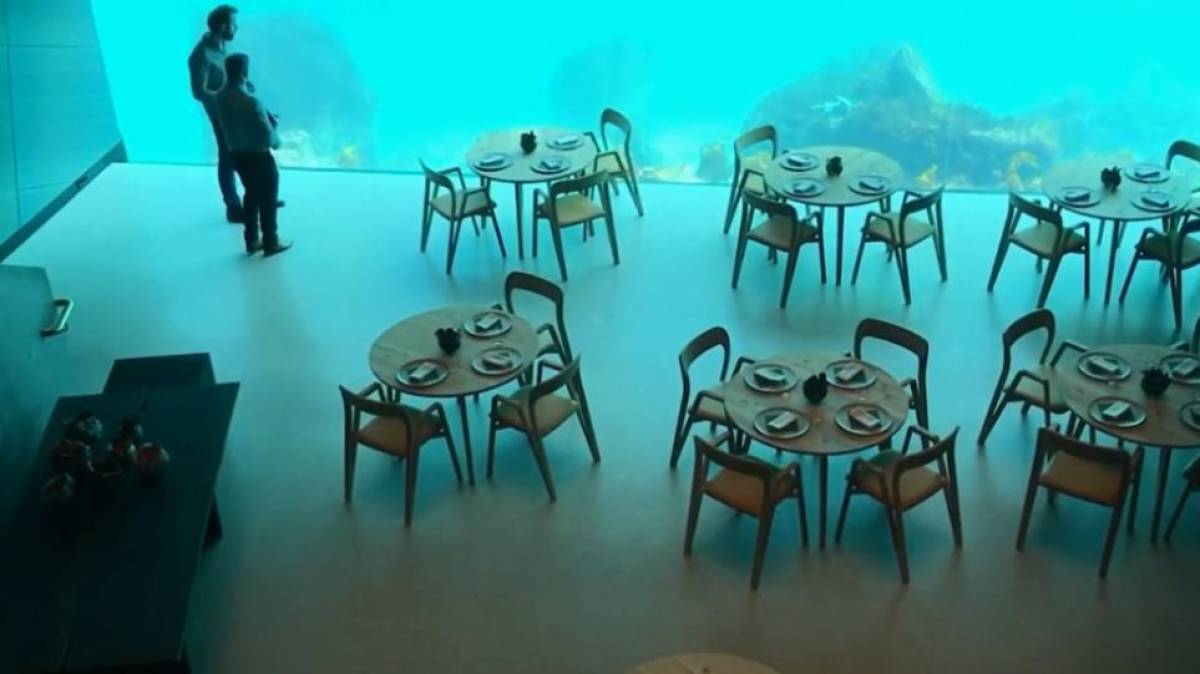 Άνοιξε το πρώτο υποβρύχιο εστιατόριο της Ευρώπης