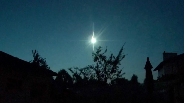Βουλγαρία: Μετεωρίτης φώτισε τον νυχτερινό ουρανό (Βίντεο)