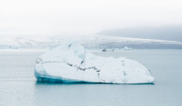 Κλιματική αλλαγή: Βροχή στη Γροιλανδία προκάλεσε σημαντική τήξη πάγου