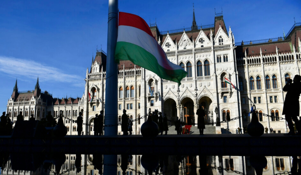 Ουγγαρία: Το φθινόπωρο η συζήτηση στο κοινοβούλιο για την ένταξη της Σουηδίας στο ΝΑΤΟ