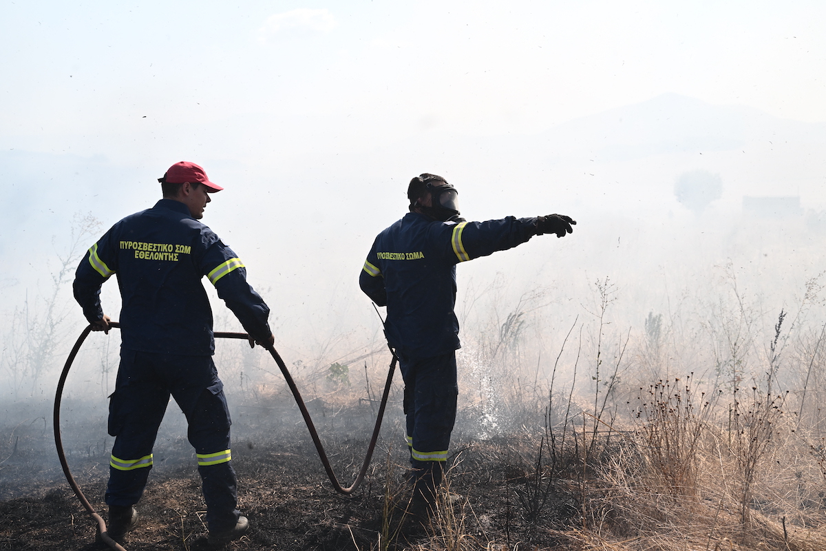 Φωτιά τώρα στην Καστοριά: Μαίνεται σε δύσβατη περιοχή – Τι λέει ο δήμαρχος Νεστορίου