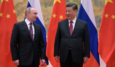 «Καμπανάκι» Κίνας για τις κυρώσεις στη Ρωσία: «Θα παρασύρουν την παγκόσμια οικονομία»