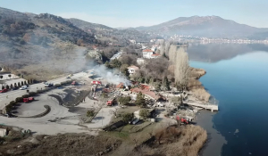 Καστοριά: Βίντεο drone αποκαλύπτει την ολοκληρωτική καταστροφή στο ξενοδοχείο - Τα σενάρια