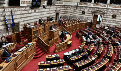Βουλή: Η θέση της αντιπολίτευσης για την τροπολογία με τα πρώτα μέτρα των εξαγγελιών Μητσοτάκη