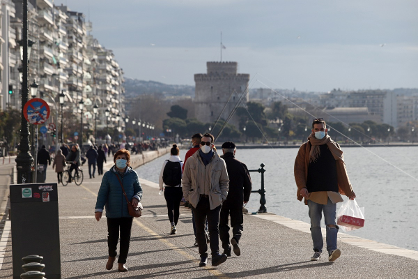 «Καμπάνα» 50.000 ευρώ σε 46χρονο για κορωνοπάρτι στη Θεσσαλονίκη