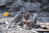 Η ισοπεδωμένη Γάζα μέσα από 10 καρέ: Θάνατος και πόνος στα συντρίμμια (Φωτογραφίες)