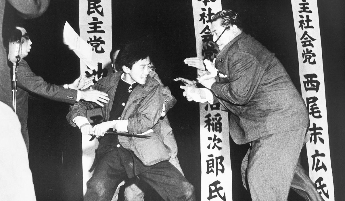 Οι δολοφονίες πολιτικών που συγκλόνισαν την Ιαπωνία: Από τον ηγέτη των Σοσιαλιστών το 1960 ως τον Σίνζο Άμπε