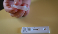 Rapid test: Αμφιβολίες για την εγκυρότητά τους σε παιδιά - Τι έδειξε νέα μελέτη