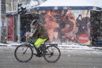Κακοκαιρία «Μπάρμπαρα»: Κλειστά μαγαζιά, τράπεζες, σχολεία, δρόμοι - Παρέλυσαν τα πάντα στον χιονιά