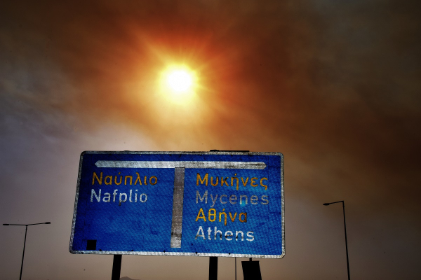 Νέα θερμική έξαρση: Γιατί οι άνεμοι «καταβάτες» τρομάζουν την Πυροσβεστική