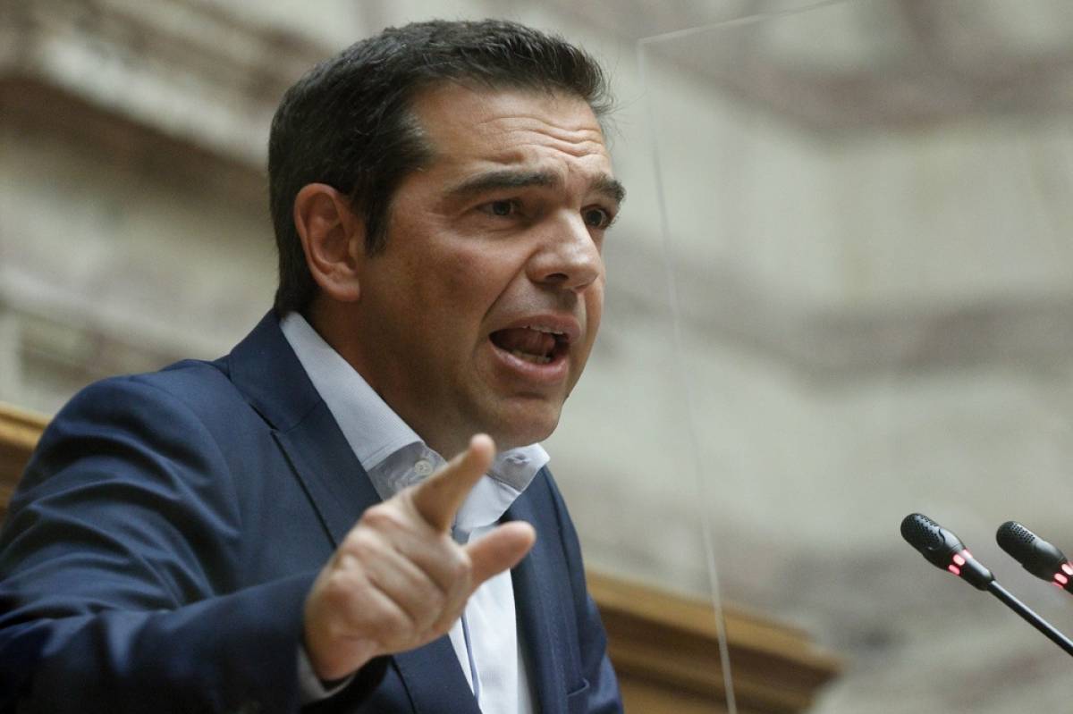 Συναγερμός στον ΣΥΡΙΖΑ: Ο πήχης του Τσίπρα στον Μητσοτάκη, οι κυρώσεις και η «εθνική ενότητα»