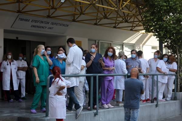 Αναβολή των εκλογών της Ένωσης Νοσηλευτών Ελλάδας ζητούν 10 βουλευτές του ΣΥΡΙΖΑ
