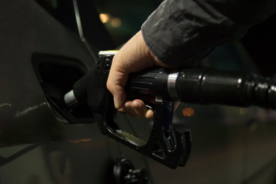 Η απλή τακτική για να μειώσετε την κατανάλωση βενζίνης