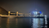 «Έμφραγμα» στον Βόσπορο: Φορτηγό πλοίο προσάραξε σταματώντας την κυκλοφορία