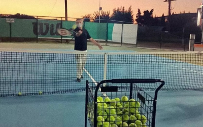 Γιώργος Μαργαρίτης: Έπαιξε τένις και έκανε αφιέρωση στον Ρότζερ Φέντερερ