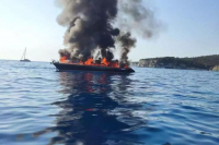 Φωτιά σε ιστιοφόρο σκάφος ανοιχτά των Αντιπαξών - Σώοι οι 7 επιβαίνοντες