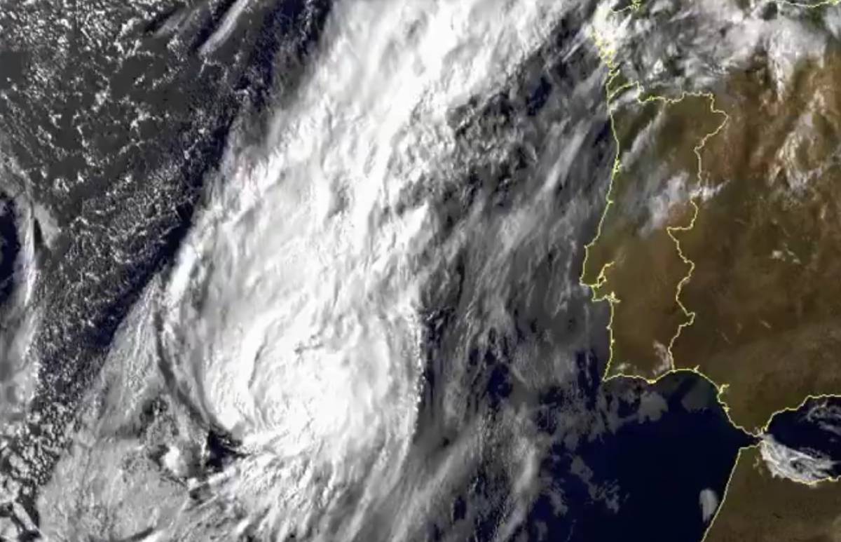 Ο κυκλώνας Λέσλι απειλεί την Πορτογαλία και την Ισπανία