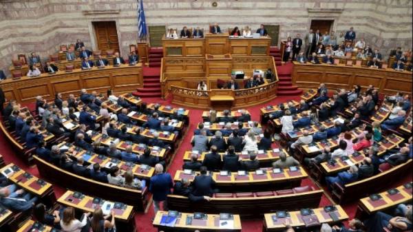 Προανακριτική: Με… Κούγκι απειλεί ο ΣΥΡΙΖΑ τον Μητσοτάκη - «Πραξικόπημα» η εξαίρεση βουλευτών