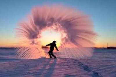 Φαινόμενο «Μpempa»: Τι παθαίνει το ζεστό νερό σε πολικές θερμοκρασίες (Βίντεο)