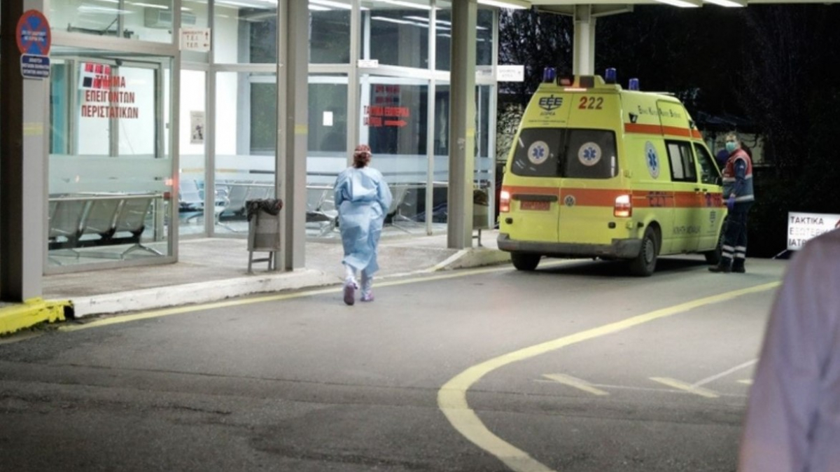 Βόλος: 38χρονος αυτοκτόνησε πηδώντας από τον 3ο όροφο του Νοσοκομείου