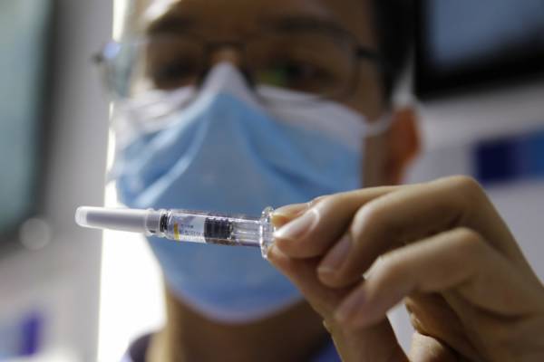 Εμβόλιο για τον κορονοϊό: Τρία τα πιο ελπιδοφόρα σύμφωνα με τον Τσιόδρα
