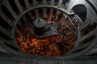 Αφή του Αγίου Φωτός: Δείτε βίντεο με την τελετή στα Ιεροσόλυμα