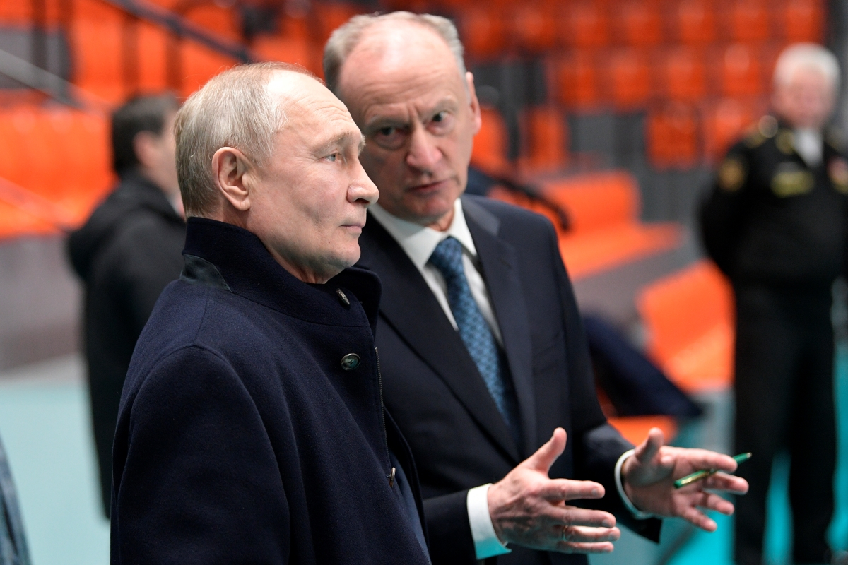 Παραμένει στο πλευρό του Πούτιν ο Πατρούσεφ: Τον «ξήλωσε» από τις μυστικές υπηρεσίες, τον έκανε στενό σύμβουλό του