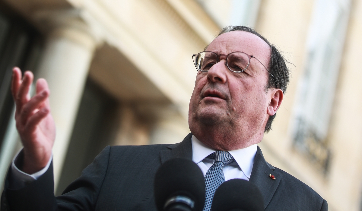 Γαλλία: Ο Φρανσουά Ολάντ κάλεσε τους πολίτες να ψηφίσουν Μακρόν