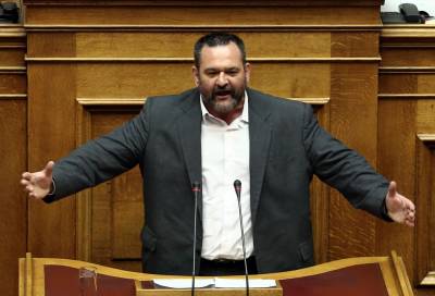 Ελληνας ευρωβουλευτής με απαγόρευση εξόδου από τη χώρα