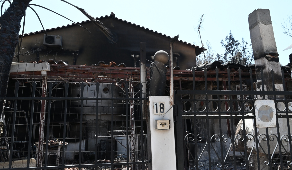 Φωτιές στην Αττική: Επικίνδυνα για χρήση 60 σπίτια μετά την αυτοψία - Η λίστα
