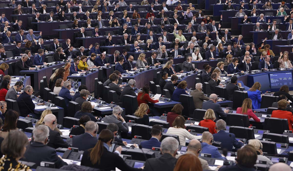 Ευρωκοινοβούλιο: Ηχηρό «όχι» στην χρήση ευρωπαϊκών κονδυλίων για κατασκευή φραχτών στα εξωτερικά σύνορα της ΕΕ