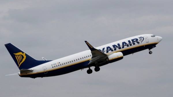 Ryanair: «Τρίχες» για την εταιρεία η καραντίνα - Δεν ακυρώνει πτήσεις