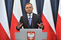 «Μόνο η Ουκρανία έχει το δικαίωμα να αποφασίσει για το μέλλον της», λέει ο πρόεδρος της Πολωνίας