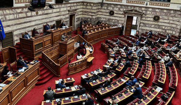 ΣΥΡΙΖΑ: Κατέθεσε τροπολογία για τους διανομείς σε ψηφιακές πλατφόρμες εστίασης