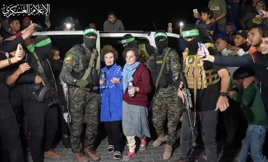 Αυτές είναι οι δύο γυναίκες όμηροι που απελευθέρωσε η Χαμάς - Έχουν ρωσική υπηκοότητα (Βίντεο)