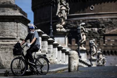 Ιταλία: Νέες εστίες μετάδοσης κορονοϊού – 64 κρούσματα στη Μπολόνια