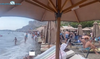 Τα πήρε και τα σήκωσε όλα ο άνεμος στην παραλία Ναυπακτίας (βίντεο)