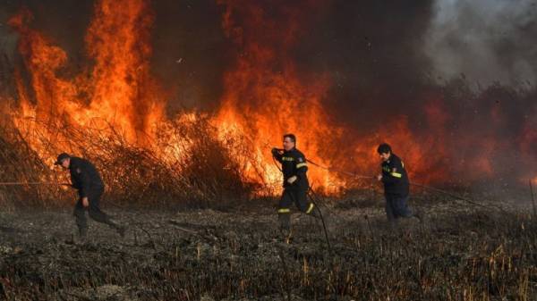 Πολύ υψηλός κίνδυνος πυρκαγιάς την Τετάρτη σε πολλές περιοχές της χώρας
