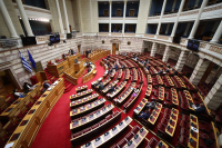 Βουλή: Με άδεια έδρανα έκλεισε η συνεδρίαση για τα Τέμπη