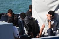 Μυτιλήνη: Κάτοικοι εμπόδισαν να δέσει στο λιμάνι πλοίο της ΜΚΟ «Sea Watch»