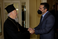 Ευχές Τσίπρα στον Οικουμενικό Πατριάρχη για ταχεία ανάρρωση
