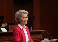 Η Ούρσουλα φον ντερ Λάιεν προκάλεσε θύελλα στη Βουλή της Βόρειας Μακεδονίας