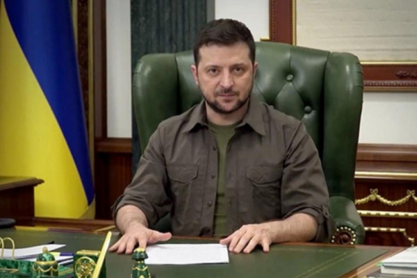 Ζελένσκι: Η Ουκρανία είναι προετοιμασμένη να συζητήσει το καθεστώς ουδετερότητας