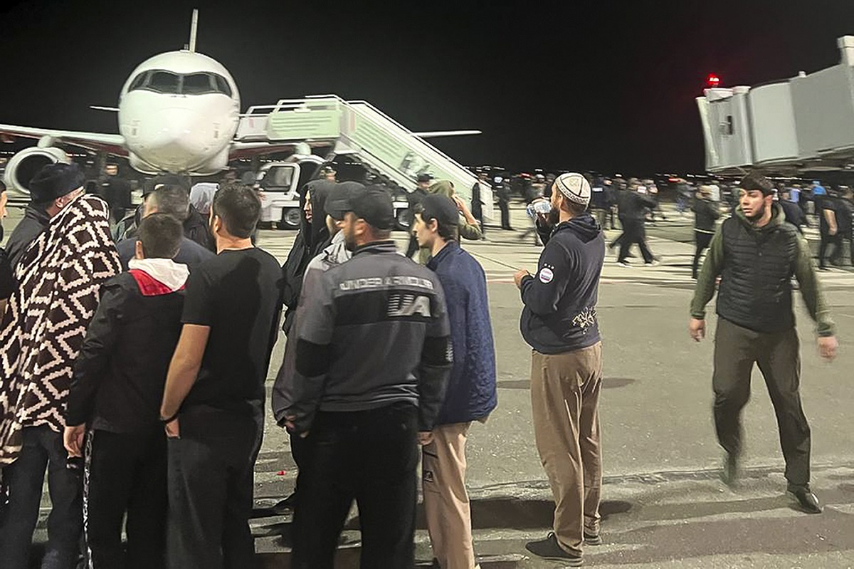 Ρωσία: Εισβολή 150 αντιισραηλινών στο αεροδρόμιο του Νταγκεστάν - Φώναζαν «Αλλάχου Ακμπάρ»