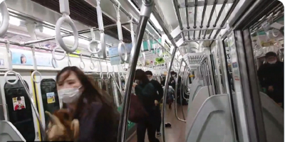 Ιαπωνία: Επίθεση με μαχαίρι και οξύ μέσα σε βαγόνι τρένου - Τουλάχιστον 15 τραυματίες - Συγκλονιστικά βίντεο