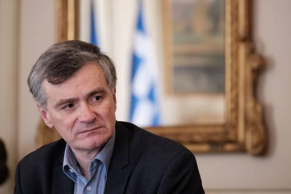 Figaro: «O Τσιόδρας θα σημαδέψει ανεξίτηλα την ιστορία της Ελλάδας»